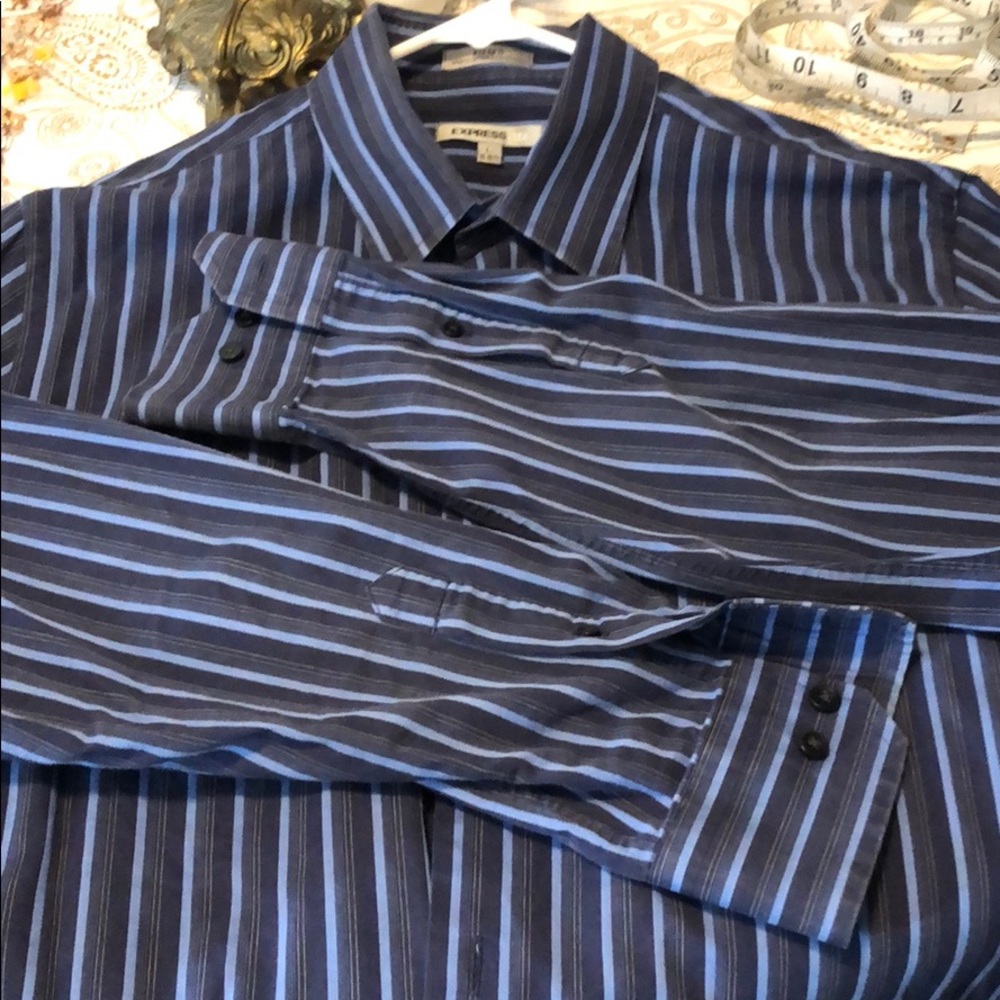 Used men’s shirt size L by express - Picture 3 of 9